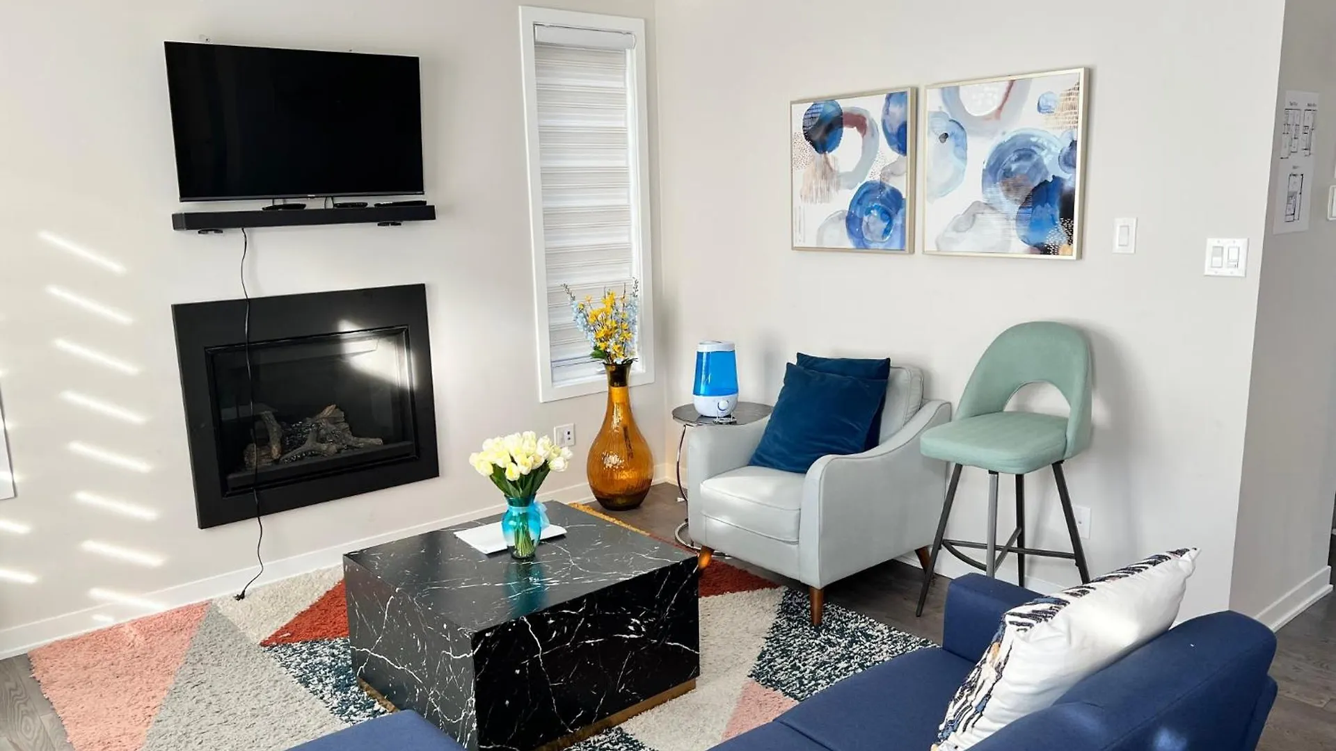 The Oasis Lounge By Luke 1913 Apartment Ottawa